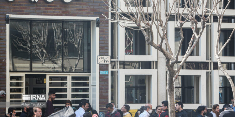 افزایش قیمت ارز جنبه روانی دارد/ لزوم برخورد جدی با اخلالگران