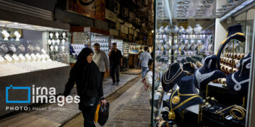افزایش قیمت طلا در بازار تهران/ تامین ۶.۵ میلیارد دلار ارز کالاهای اساسی