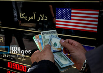 عقب نشینی قیمت‌ها در بازار ارز با مداخله بازارساز