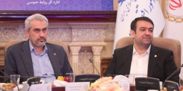 بانک‌ها یک بار برای همیشه مشکل کفایت سرمایه را حل کنند/ وام‌های خرد، کارت اعتباری شوند