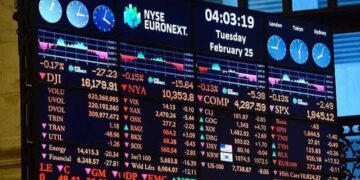 رکوردزنی ادامه دار طلا و نقره، نوسان در سایه چرخش لحن ترامپ