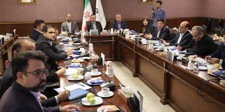 نشست هم‌اندیشی بورس بین‌الملل مناطق آزاد با حضور سهامداران داخلی برگزار شد